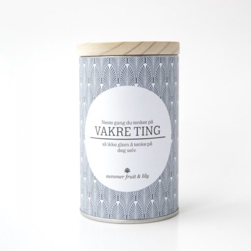 Vakre ting duftlys fra lea summer fruit & lily
